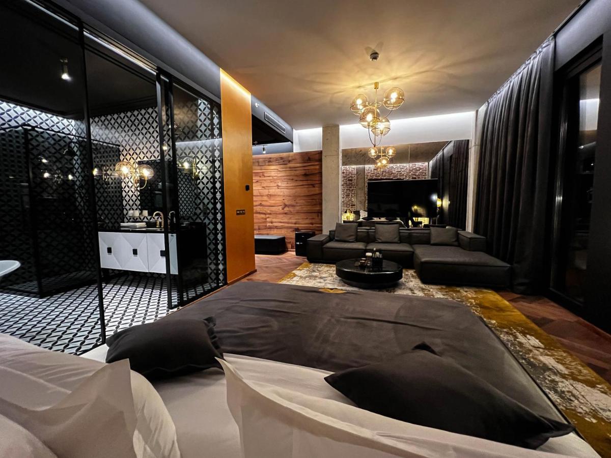 Hotel Mandarin Club House Batumi Exterior foto